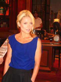 Kelly-on-set-2