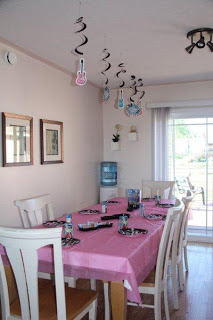 table-and-decorations
