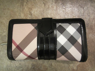 Burberry-Wallet-1