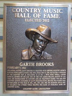 Garth-Brooks-Hall-of-Fame