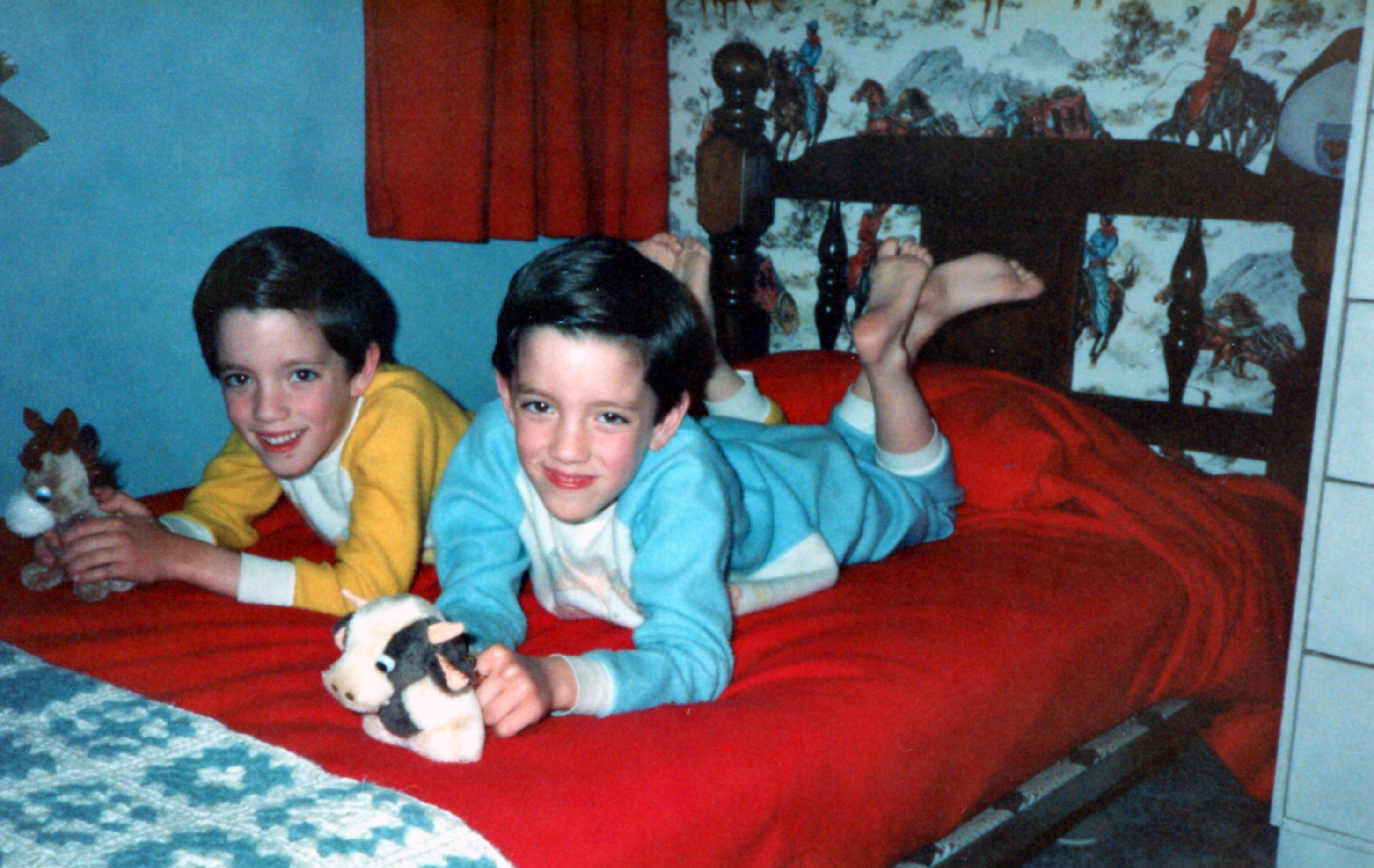 Drew and Jonathan Scott_Age6